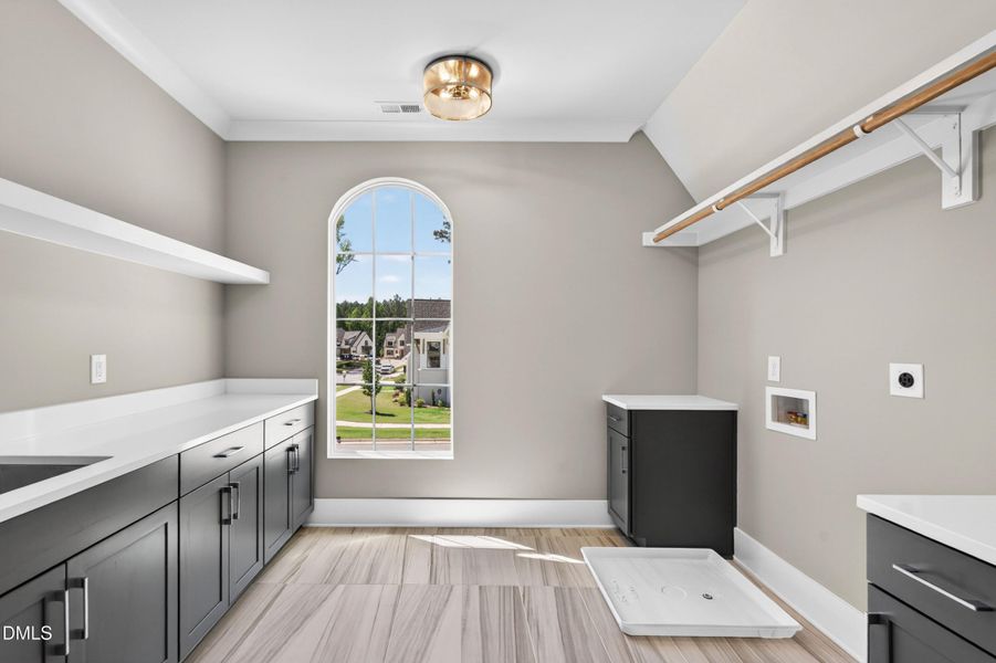 145-3340-colby-chase-dr-laundry-room 145-3340-colby-chase-dr-laundry-room