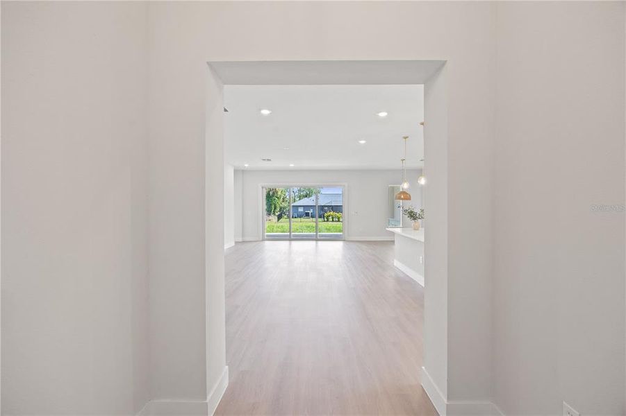 12 ft Foyer - Welcome Home 12 ft Foyer - Welcome Home