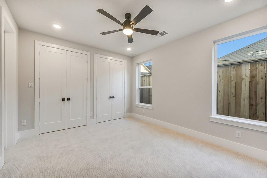 Spacious, unfurnished interior of a new home in , Houston (Image 39).