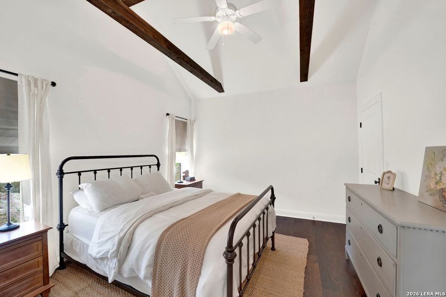 Furnished interior view inside a new home in , Bandera (Image 17).