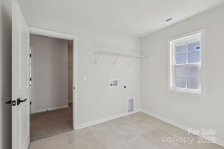 Spacious, unfurnished interior of a new home in Falls Cove, Troutman (Image 39).