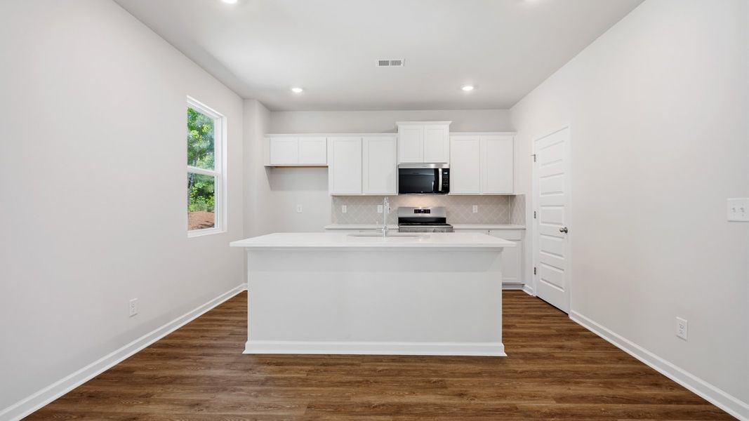 Furnished interior view inside a new home in Kingston Ranch at Lake Oconee, Buckhead (Image 6).