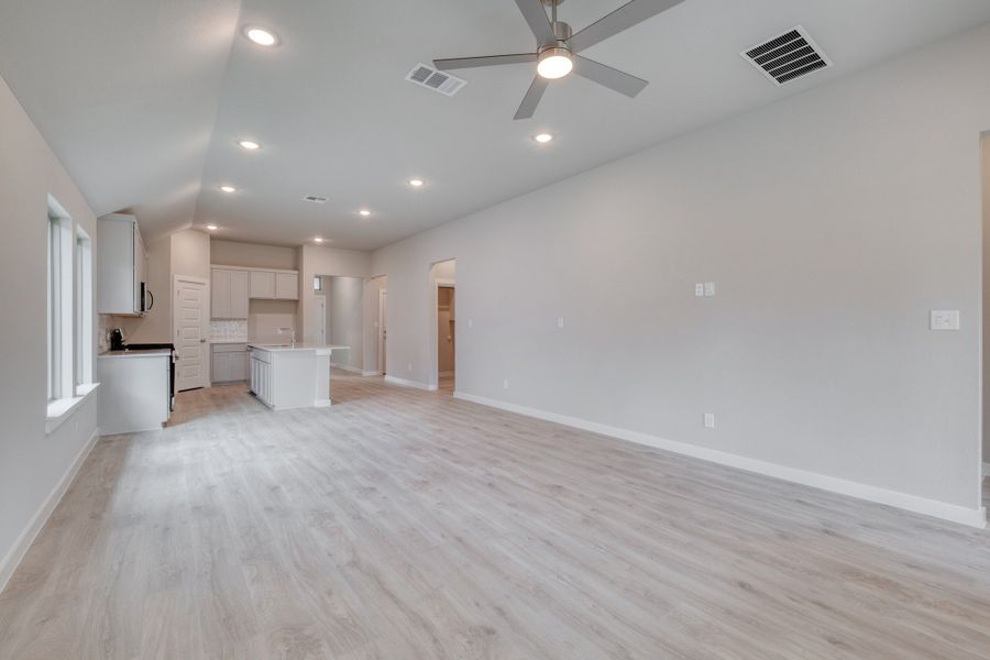 Spacious, unfurnished interior of a new home in Prairie Winds, Hutto (Image 14). Spacious, unfurnished interior of a new home in Prairie Winds, Hutto (Image 14).