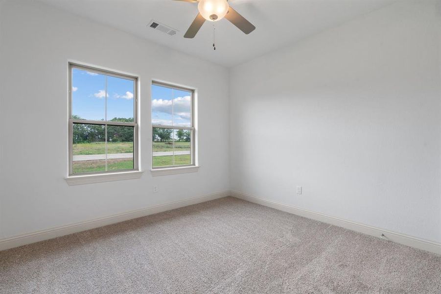 Spacious, unfurnished interior of a new home in , Paradise (Image 9).