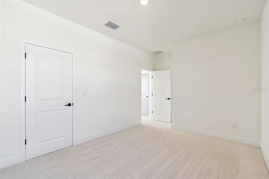 Spacious, unfurnished interior of a new home in Chapel Crossings - Garden Series, Wesley Chapel (Image 16). Spacious, unfurnished interior of a new home in Chapel Crossings - Garden Series, Wesley Chapel (Image 16).