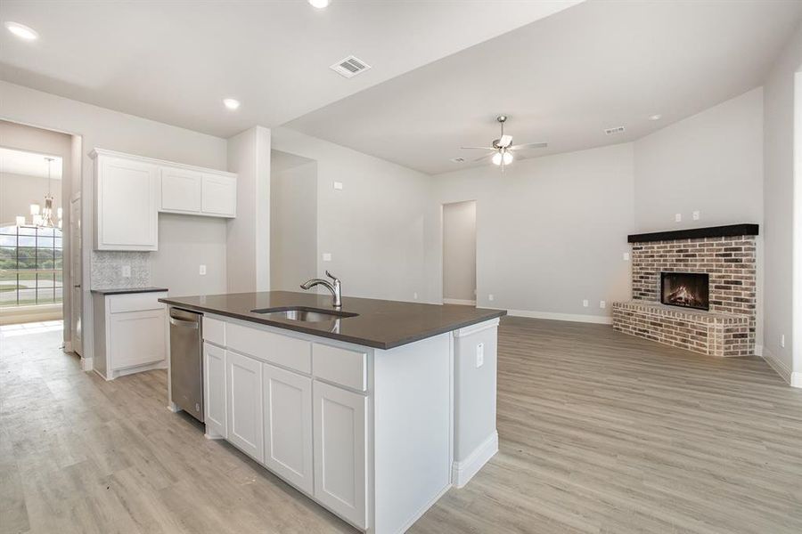 Furnished interior view inside a new home in , Waxahachie (Image 5).