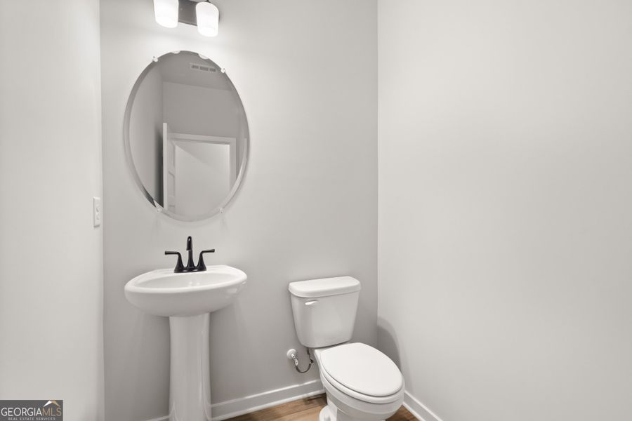 Image 34 of a home in Rosewood Lake Preserve.