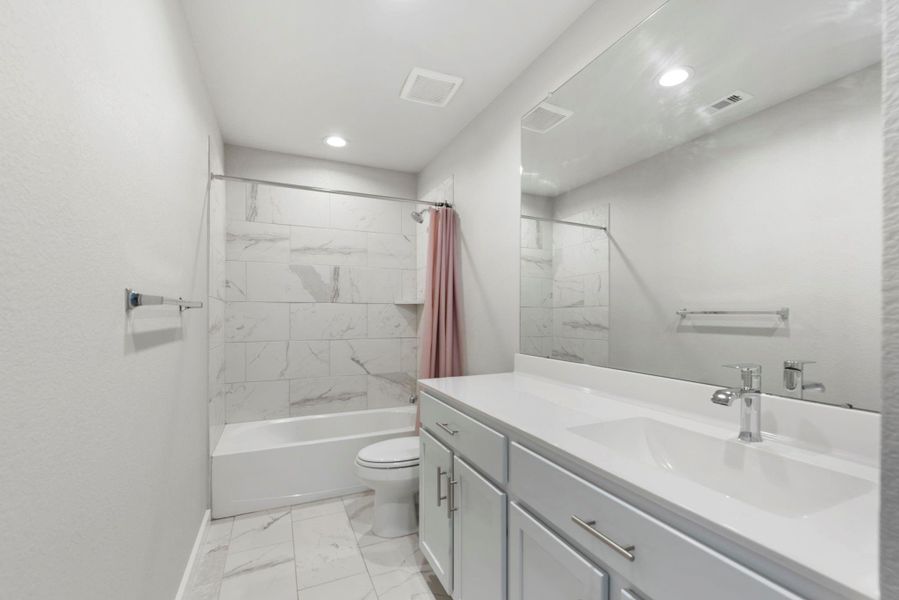 Furnished interior view inside a new home in Edgewood Village, Houston (Image 37). Furnished interior view inside a new home in Edgewood Village, Houston (Image 37).