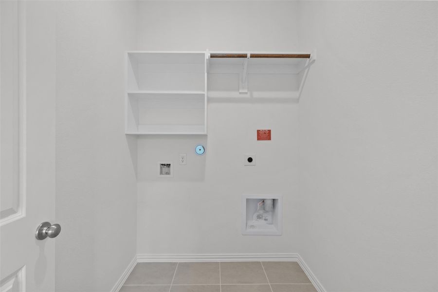Spacious, unfurnished interior of a new home in Azalea, Katy (Image 19).