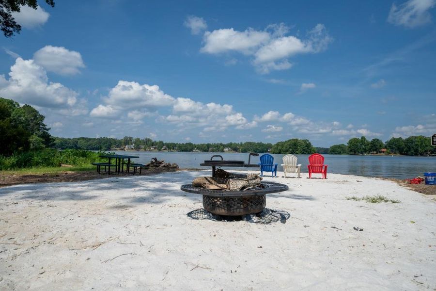 Image 72 of a home in .