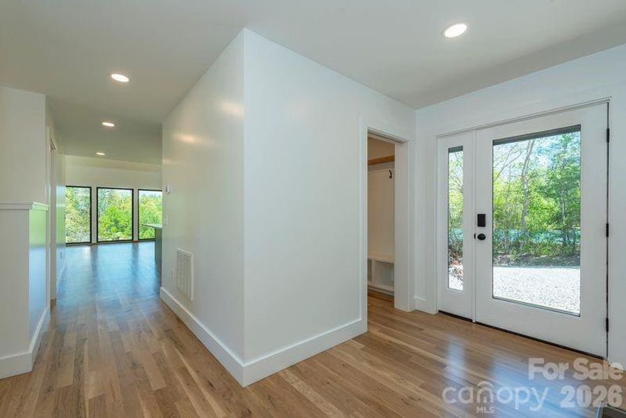 Spacious, unfurnished interior of a new home in , Asheville (Image 22).
