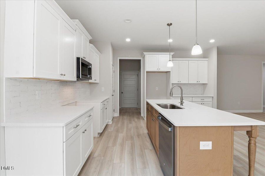 21-402 Creeks Edge Dr-21