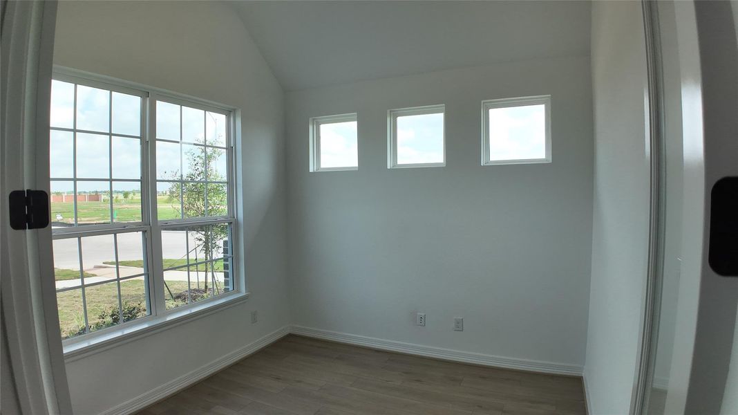 Spacious, unfurnished interior of a new home in Wildrye, Waller (Image 10).