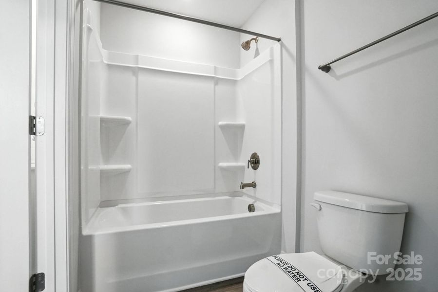 Image 44 of a home in Hampton Woods.