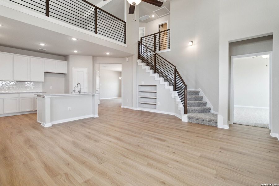 Spacious, unfurnished interior of a new home in Hunters Ranch, San Antonio (Image 7).