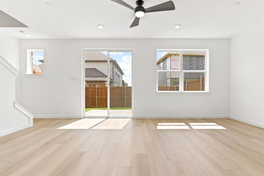 007-2863ConcordDrive-Wylie-TX-75098-Livng.jpg-SMALL