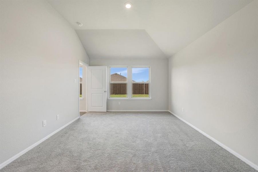 Spacious, unfurnished interior of a new home in Mobberly Farms, Pilot Point (Image 24).