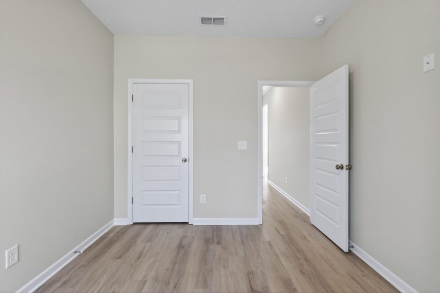 Spacious, unfurnished interior of a new home in Legacy Preserve, Tullahoma (Image 32).