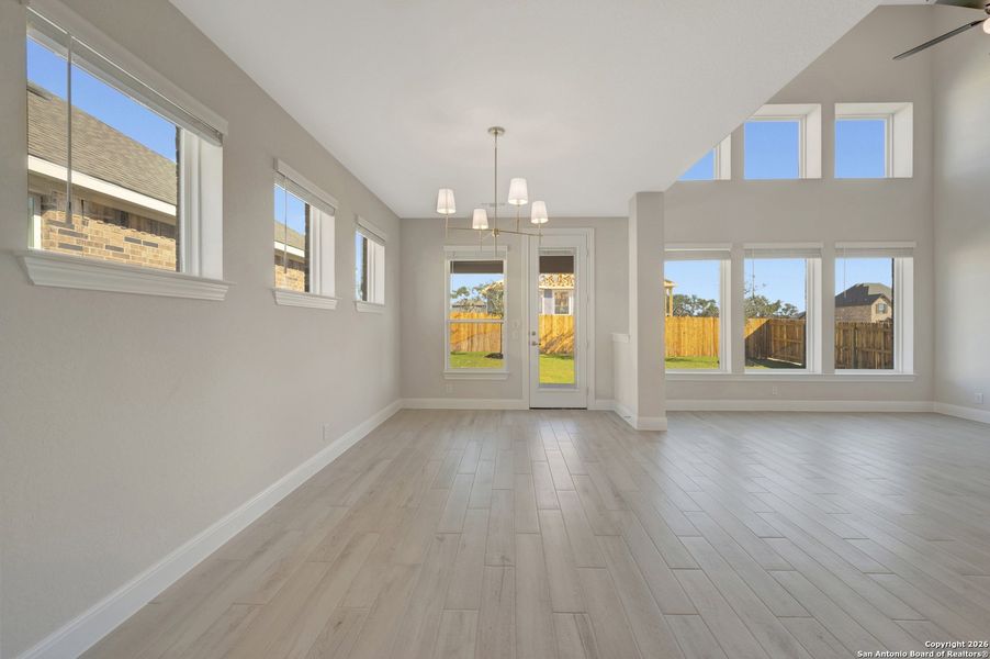 Spacious, unfurnished interior of a new home in Davis Ranch 50', San Antonio (Image 41).