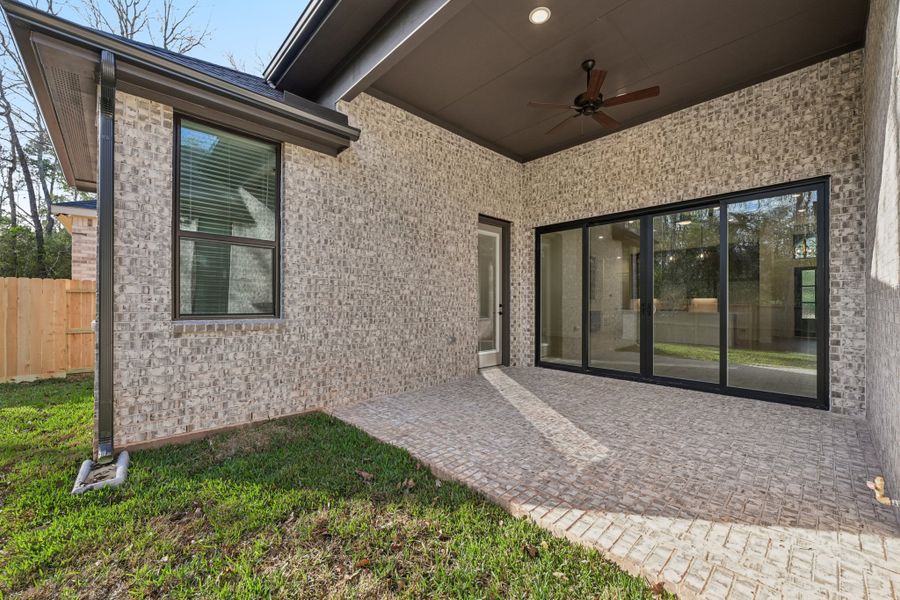 Representative exterior details of a home built from the Summerton – 50′ Lot by Chesmar Homes in Lakes of Cane Island, Katy (Image 3).