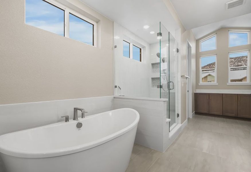 Homesite 314 Primary Bath - 13 of 15