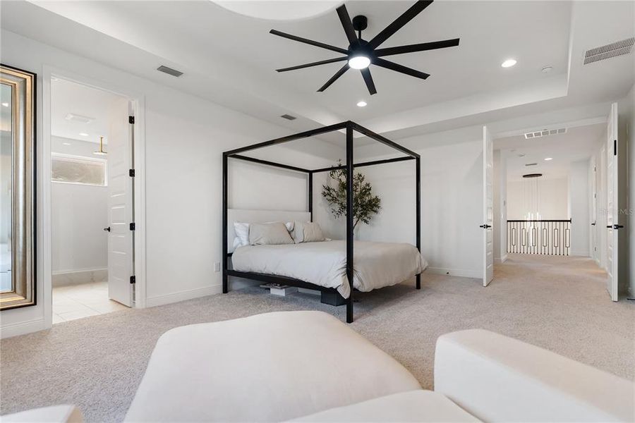 Furnished interior view inside a new home in , Bradenton (Image 33).