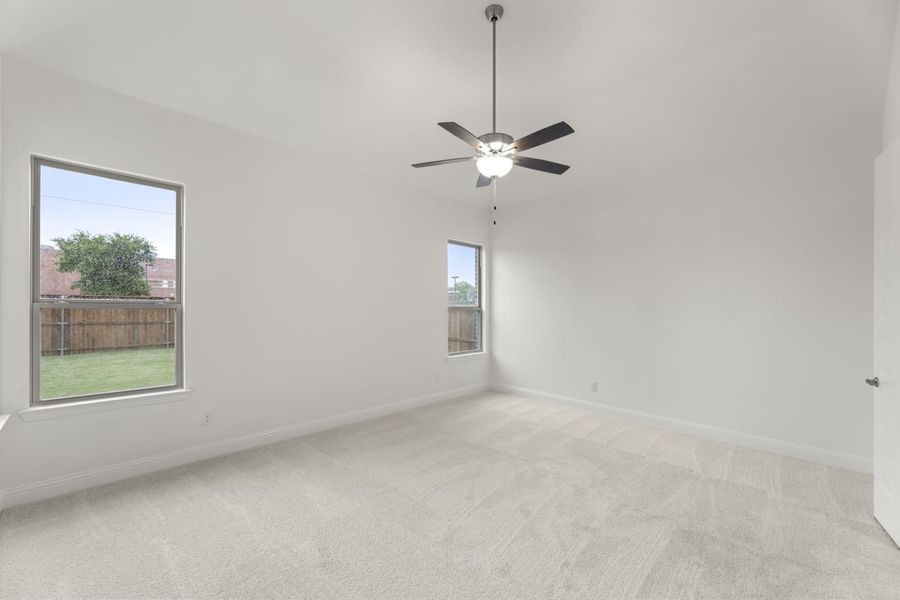 Spacious, unfurnished interior of a new home in River Ranch, Van Alstyne (Image 22).
