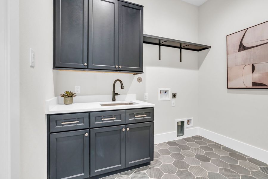 Furnished interior view inside a new home in ARTAVIA, Conroe (Image 15).