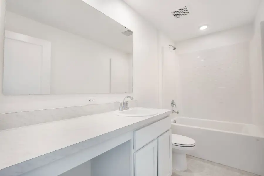 Furnished interior view inside a new home in Port St. Lucie, Port St. Lucie (Image 14).