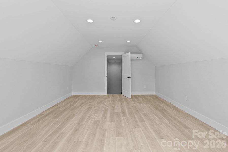 Spacious, unfurnished interior of a new home in , Asheville (Image 40).