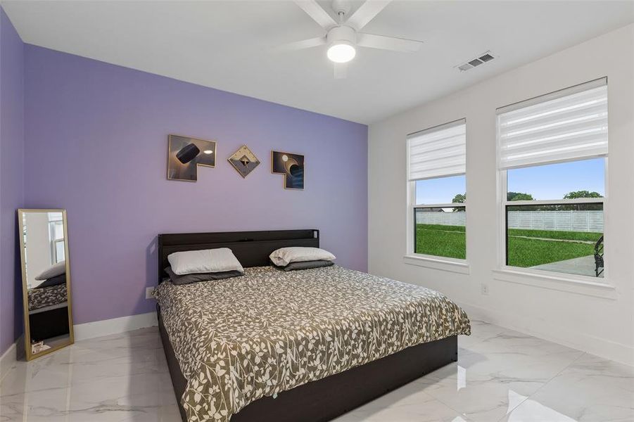 Furnished interior view inside a new home in , Van Alstyne (Image 12).