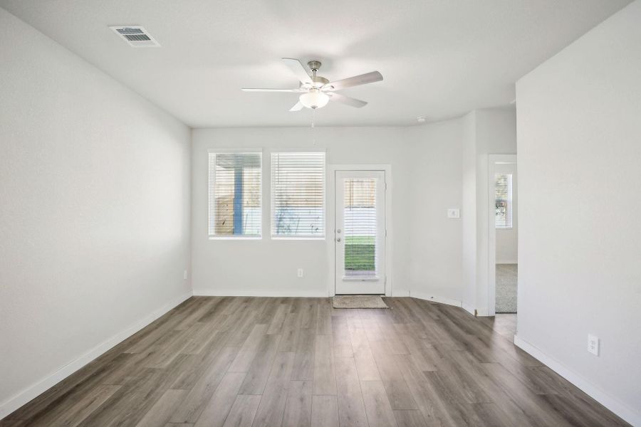 Spacious, unfurnished interior of a new home in Montgomery Oaks - Premier, Conroe (Image 16). Spacious, unfurnished interior of a new home in Montgomery Oaks - Premier, Conroe (Image 16).