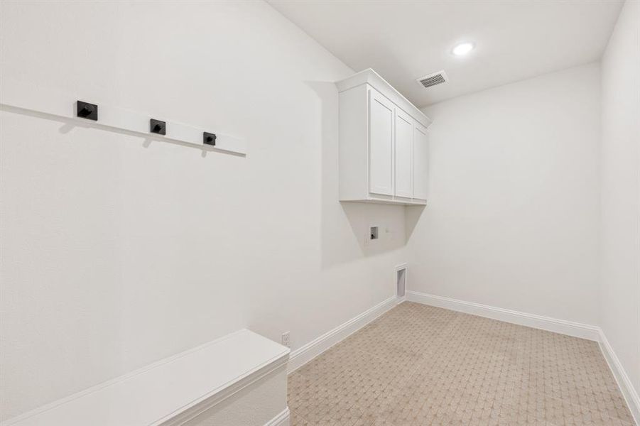 Spacious, unfurnished interior of a new home in Windsong Ranch Classic 61, Prosper (Image 23).