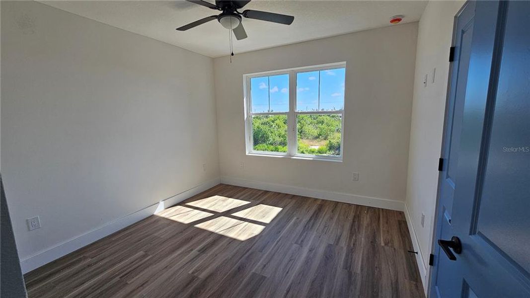Spacious, unfurnished interior of a new home in , Port Charlotte (Image 10).