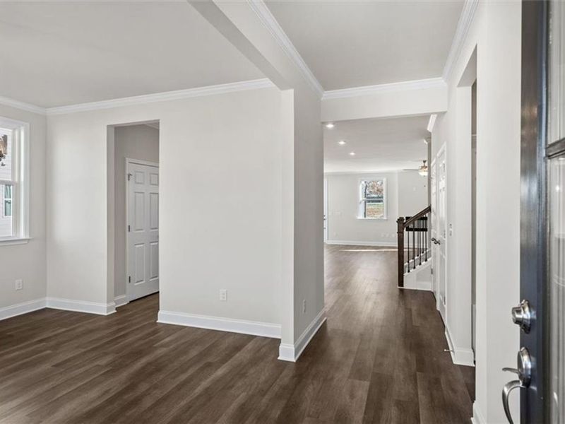 Spacious, unfurnished interior of a new home in Wehunt Meadows, Hoschton (Image 14).