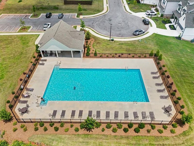 Community amenities in Crofton Place Enclave, Snellville (Image 64).