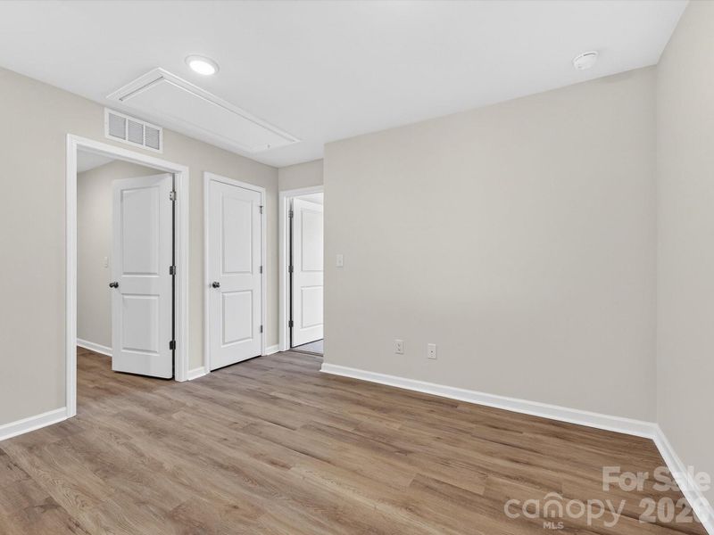 Spacious, unfurnished interior of a new home in North Creek Village, Huntersville (Image 36).