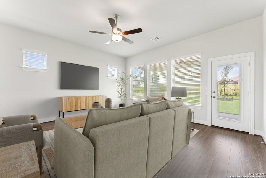 Furnished interior view inside a new home in The Crossvine 45’, Schertz (Image 10).