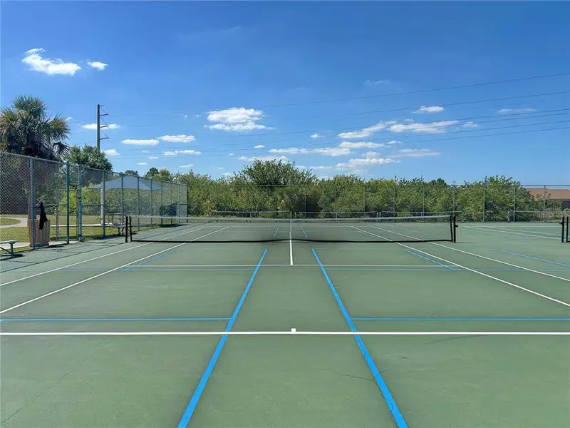 Community amenities in Deep Creek, Punta Gorda (Image 4).