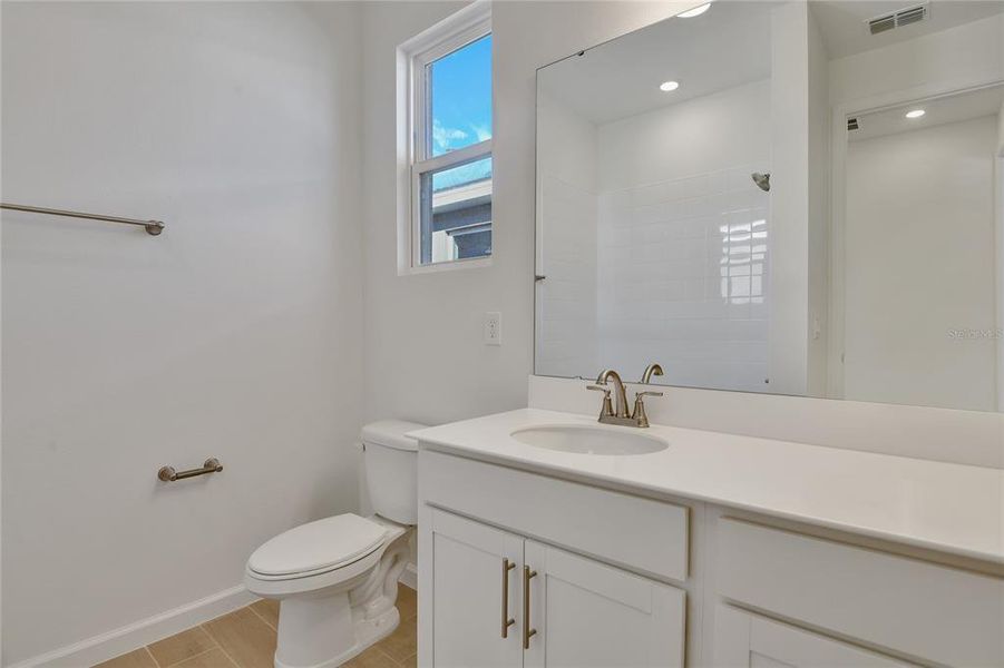 Furnished interior view inside a new home in Seasons at Magnolia Pointe, Umatilla (Image 8).