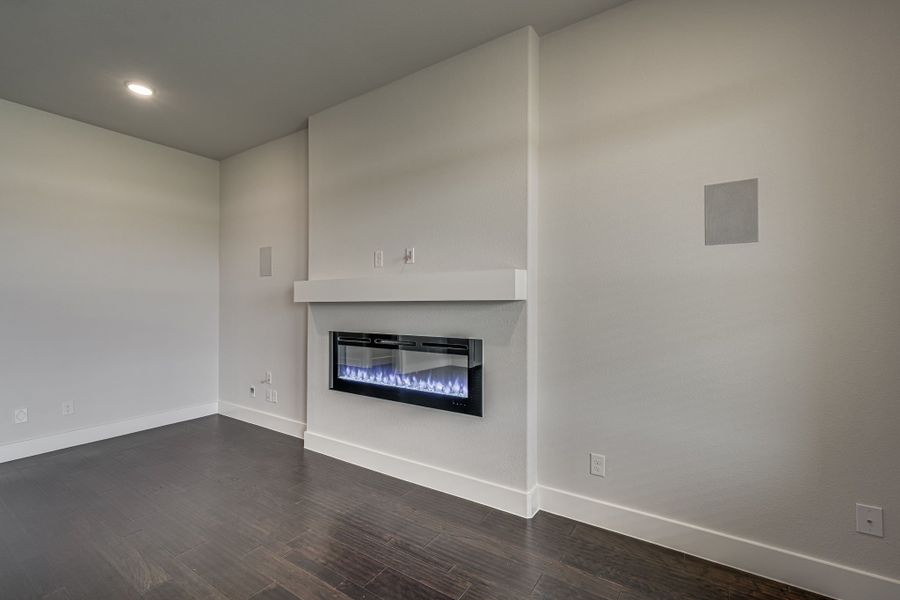 Representative unfurnished interior of a home built from the The Cedarcrest by Lillian Custom Homes in Bison Meadow, Waxahachie (Image 15). Representative unfurnished interior of a home built from the The Cedarcrest by Lillian Custom Homes in Bison Meadow, Waxahachie (Image 15).
