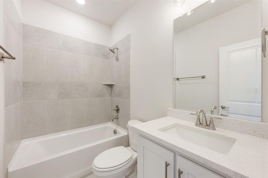 Furnished interior view inside a new home in Terracina, Rockwall (Image 12). Furnished interior view inside a new home in Terracina, Rockwall (Image 12).