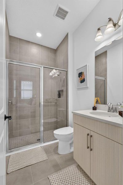 En-suite Bath