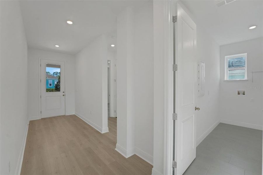 Spacious, unfurnished interior of a new home in Green Key Village, Lady Lake (Image 25). Spacious, unfurnished interior of a new home in Green Key Village, Lady Lake (Image 25).