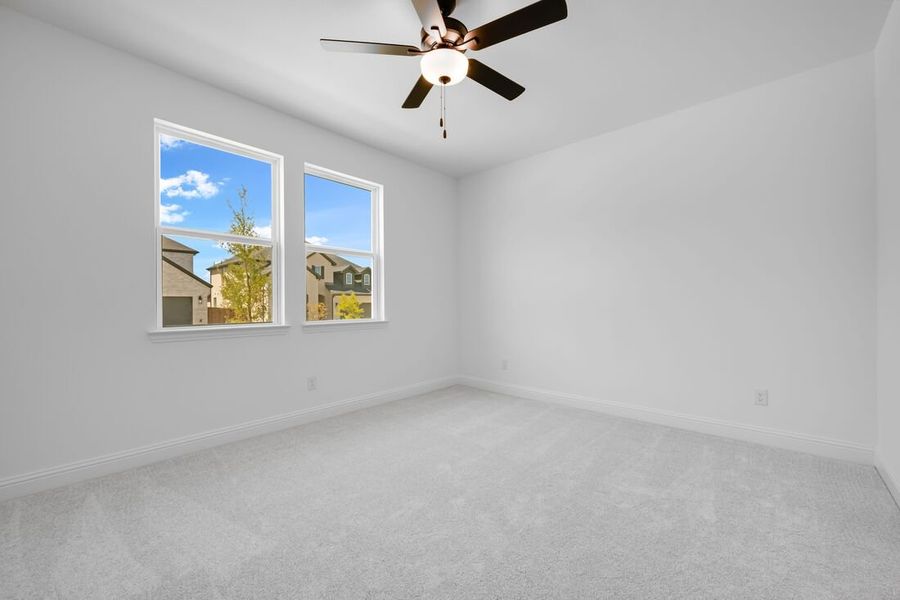 Spacious, unfurnished interior of a new home in Cross Creek Meadows, Celina (Image 11).