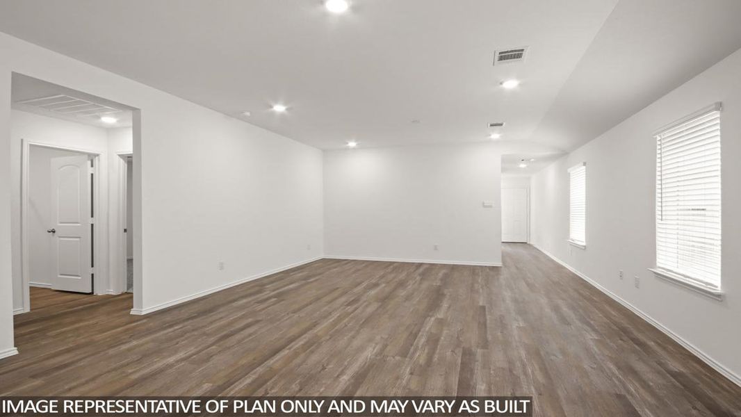 Spacious, unfurnished interior of a new home in Venetian Pines, Conroe (Image 10).