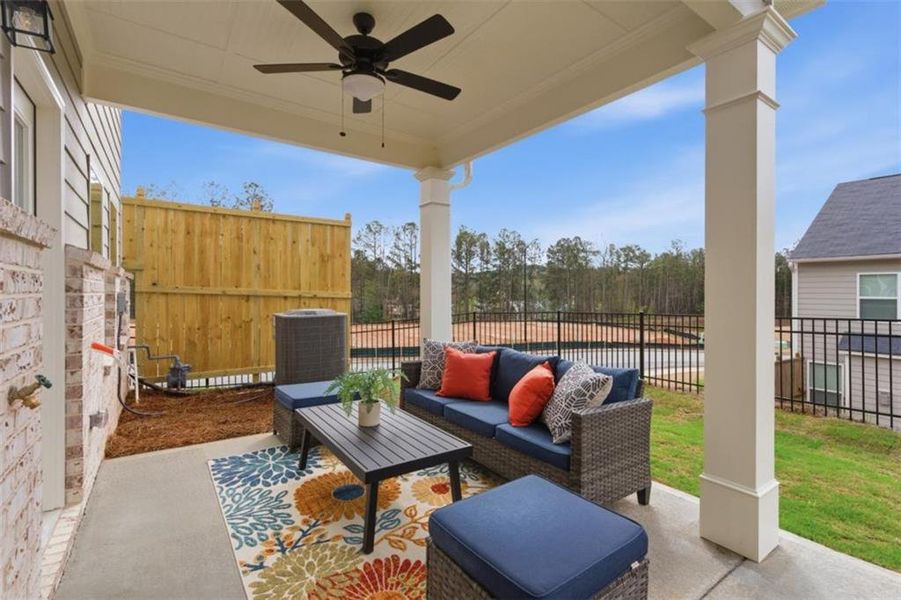 Exterior details and patio area of a home in Park Center Pointe, Mableton (Image 4).