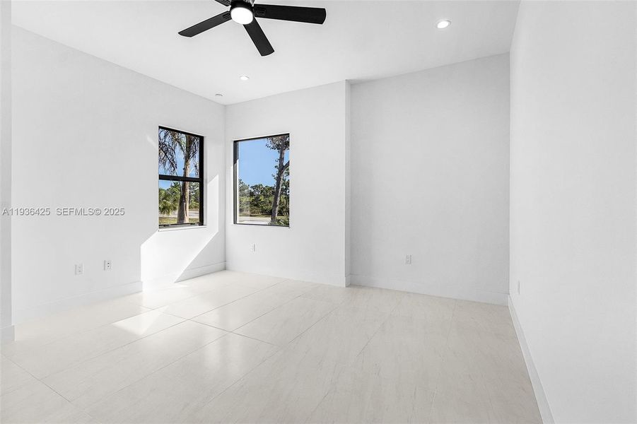 Spacious, unfurnished interior of a new home in , Bokeelia (Image 28).