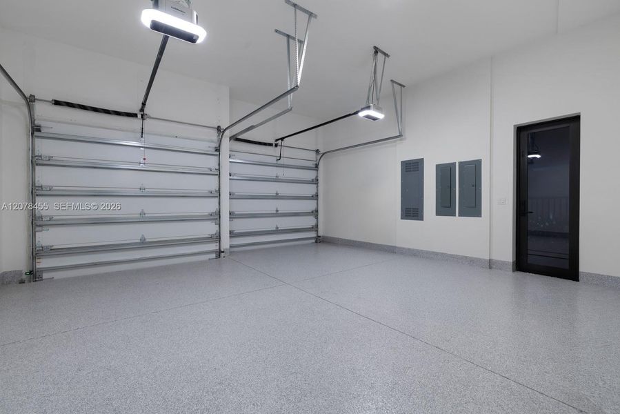 Spacious, unfurnished interior of a new home in , Boca Raton (Image 24).