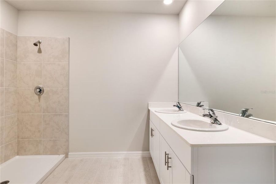 Image 21 of a home in Seagrass.